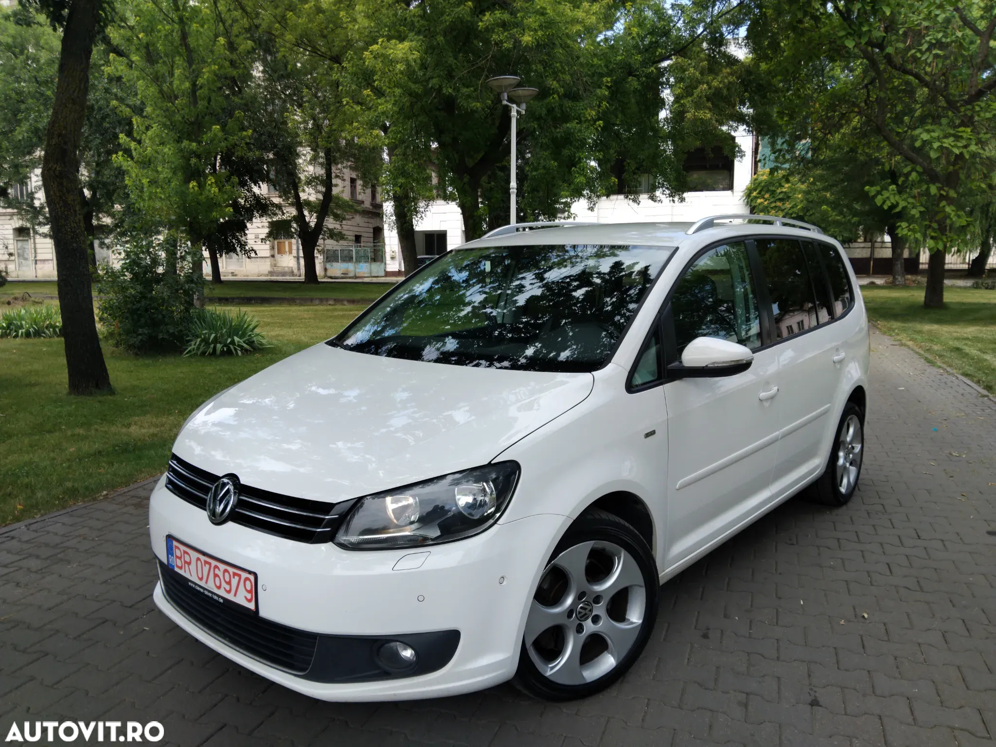 Volkswagen Touran 2.0 TDI DPF BlueMotion Technology Life - 18