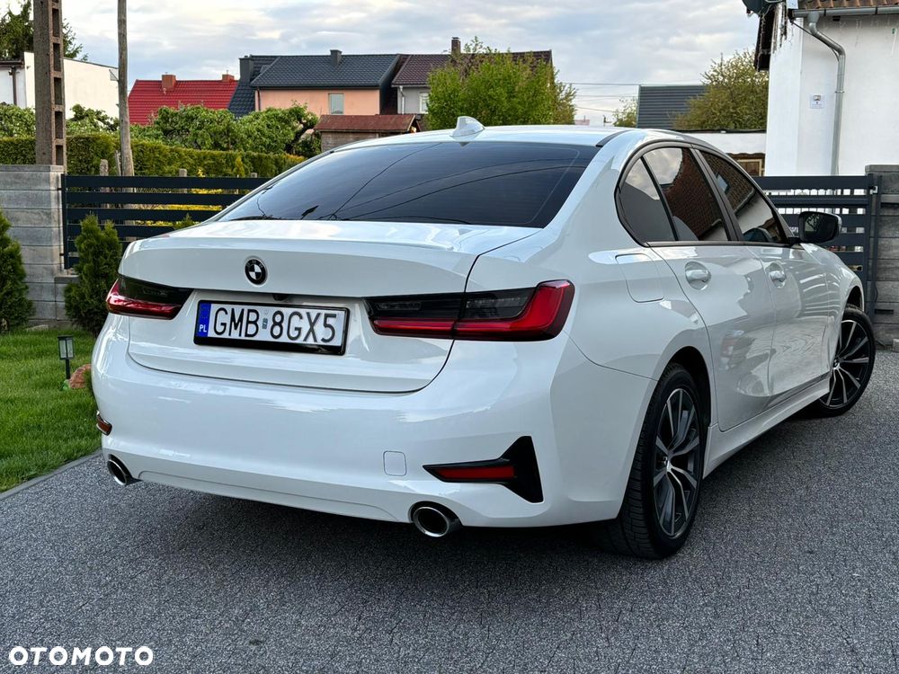 BMW Seria 3 318i - 15