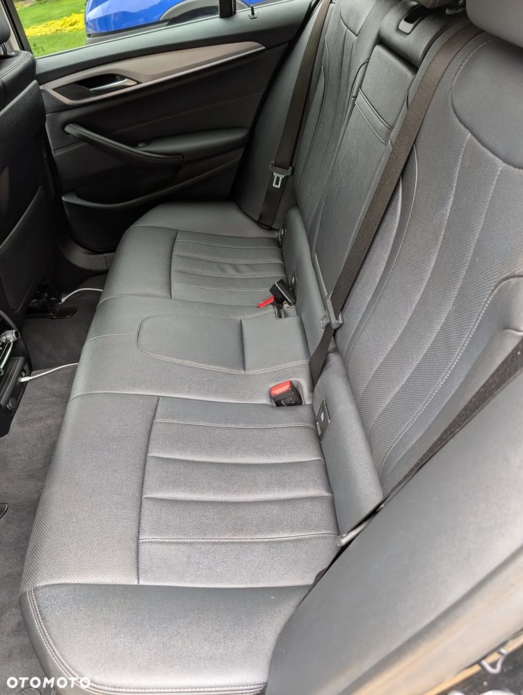 BMW Seria 5 520d MHEV Sport Line sport - 19