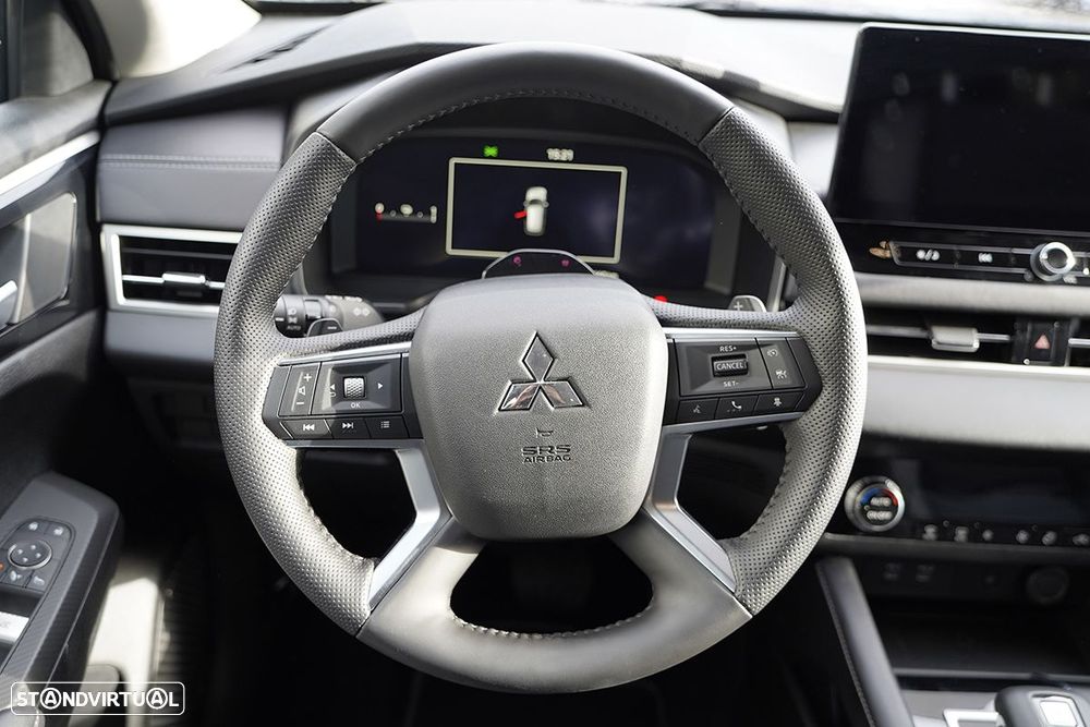 Mitsubishi Outlander 2.4 PHEV Intense - 14