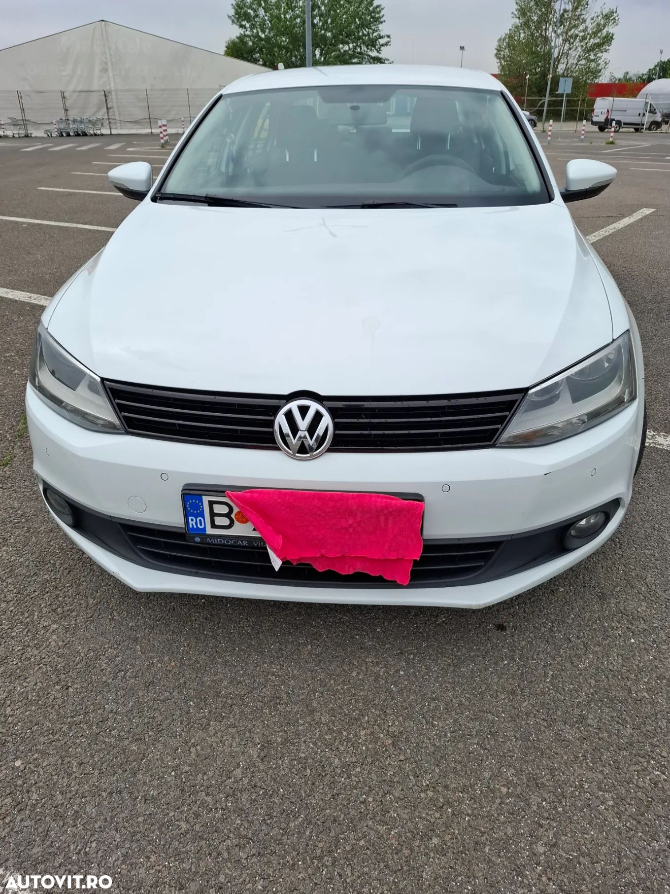 Volkswagen Jetta - 1