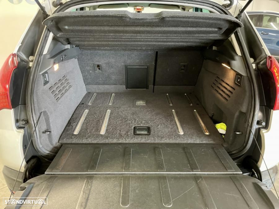 Peugeot 3008 2.0 HDi Hybrid4 - 30