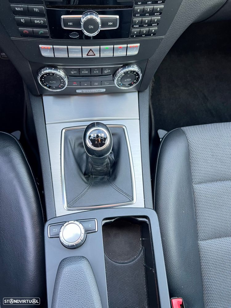 Mercedes-Benz C 220 Station CDI DPF BlueEFFICIENCY Avantgarde - 16