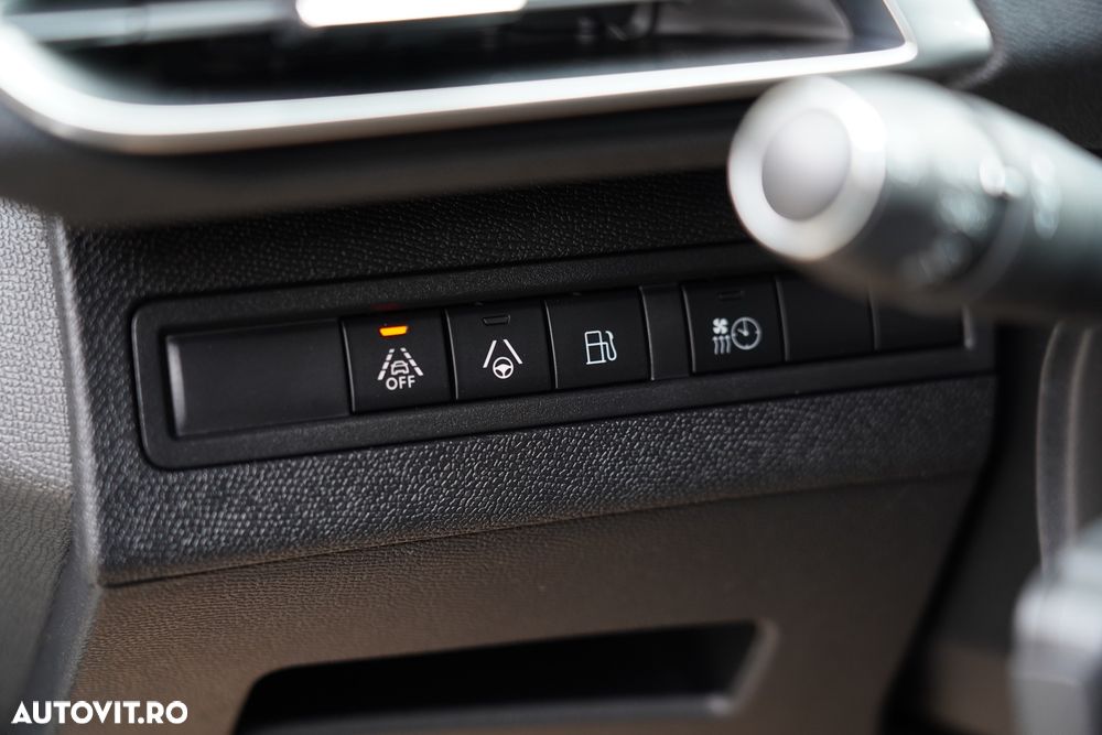 Peugeot 3008 PHEV EAT8 4X4 GT Pack - 13