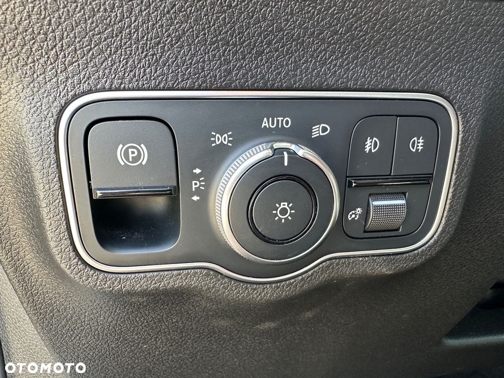 Mercedes-Benz GLB 250 4Matic 8G-DCT - 20