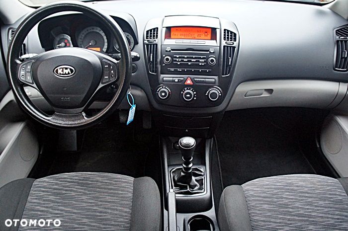 Kia Ceed 1.6 CVVT EX - 17