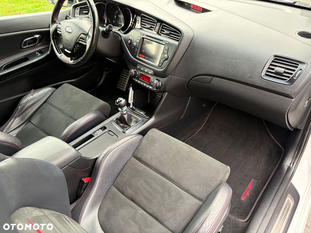 Kia ProCeed Pro_cee'd 1.6 T-GDI GT L - 29