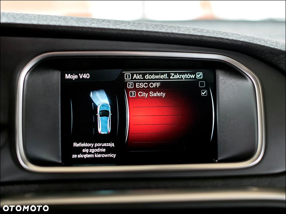 Volvo V40 Cross Country - 20