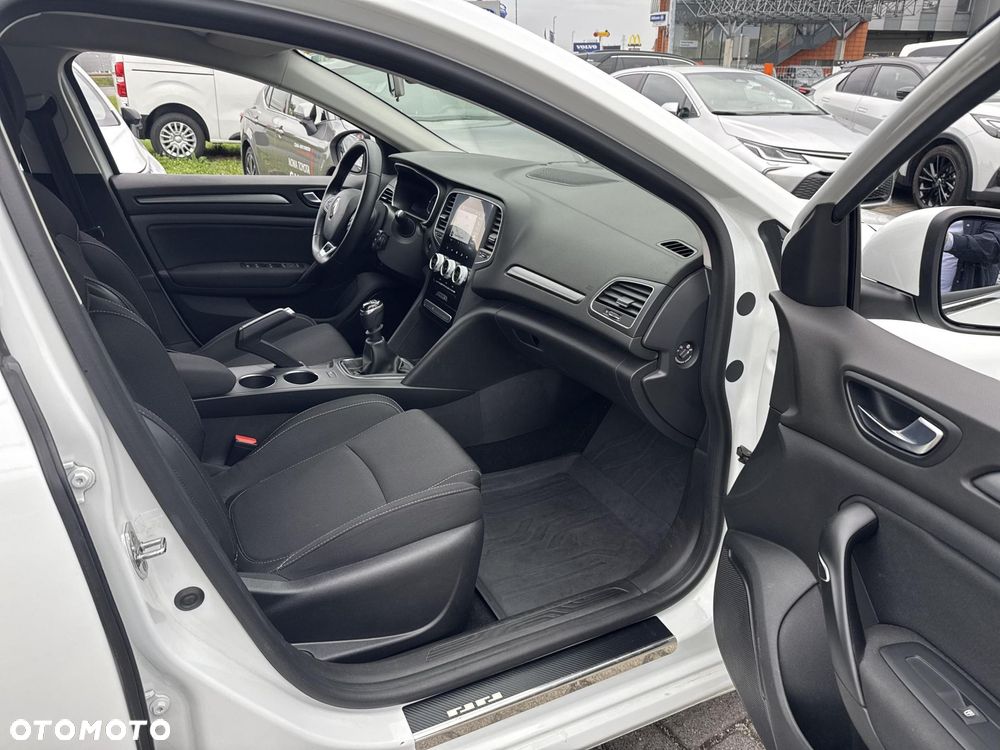 Renault Megane 1.3 TCe FAP Zen - 22