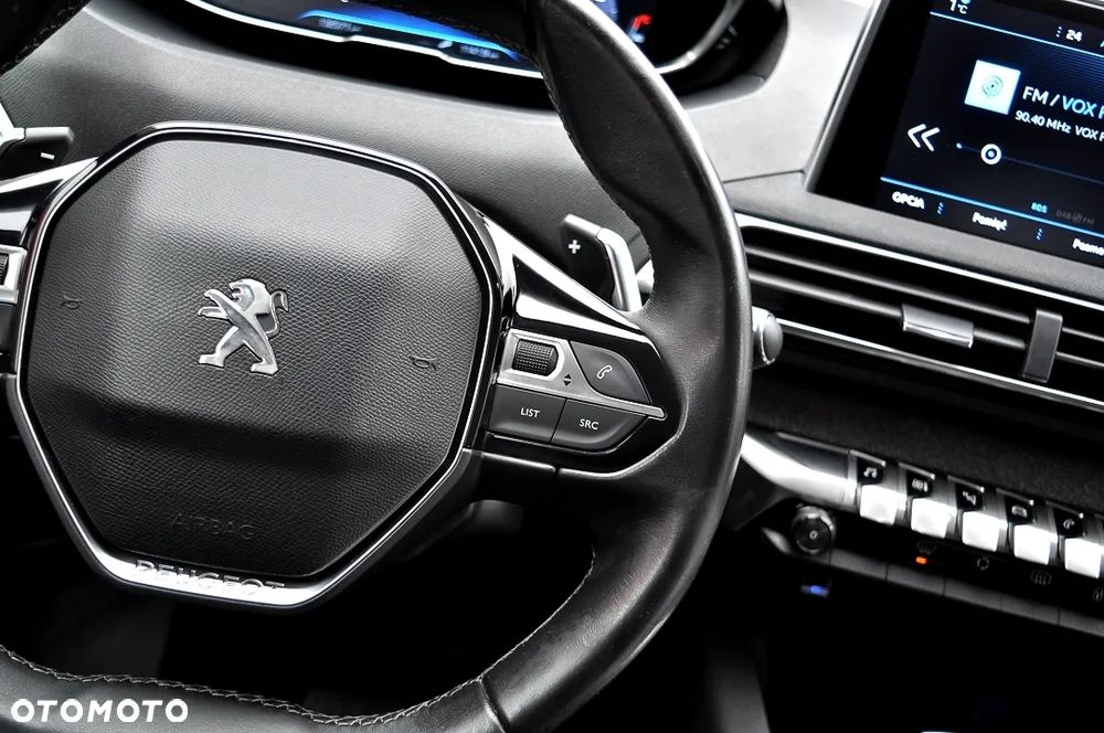 Peugeot 3008 1.2 PureTech GPF Allure S&S EAT8 - 36