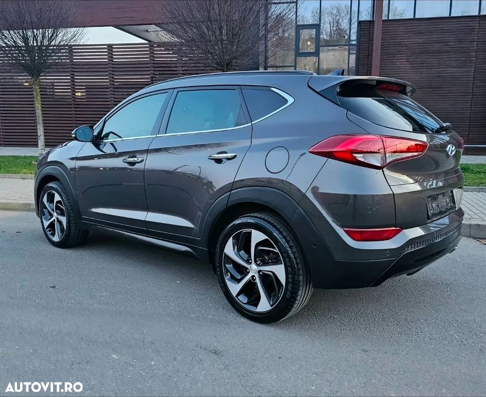 Hyundai Tucson 2.0 CRDI 4WD Automatik Premium - 6