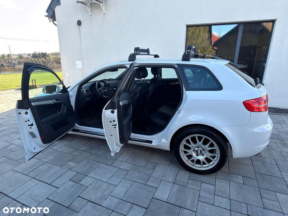 Audi A3 Sportback 2.0 TDI DPF Ambiente - 16