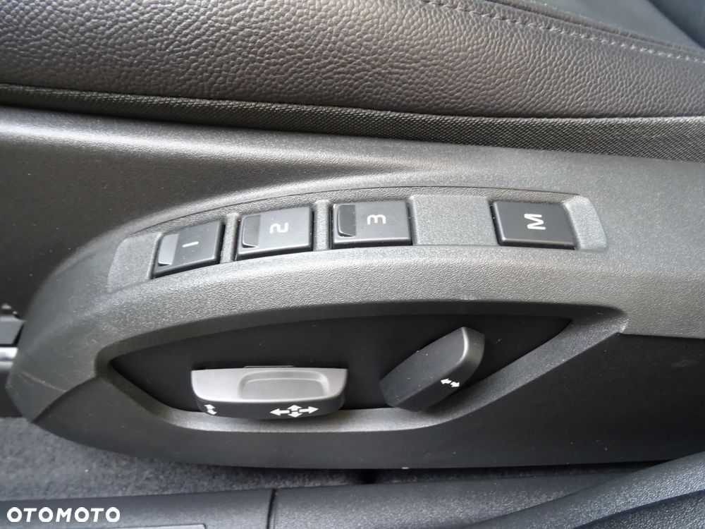 Volvo V50 DPF DRIVe Summum - 14