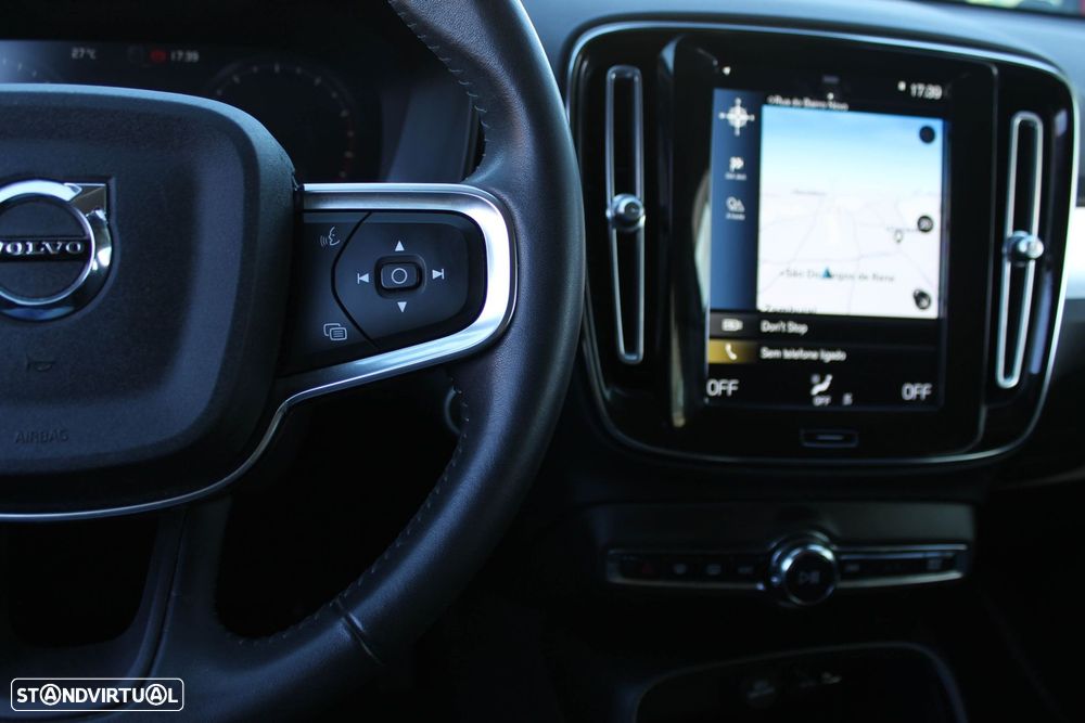 Volvo XC 40 1.5 T2 Momentum Core - 12