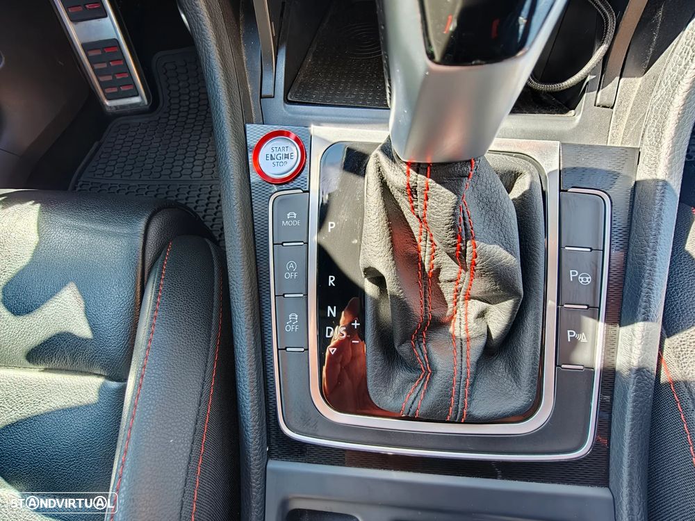 VW Golf 2.0 TSi GTi DSG Performance - 14