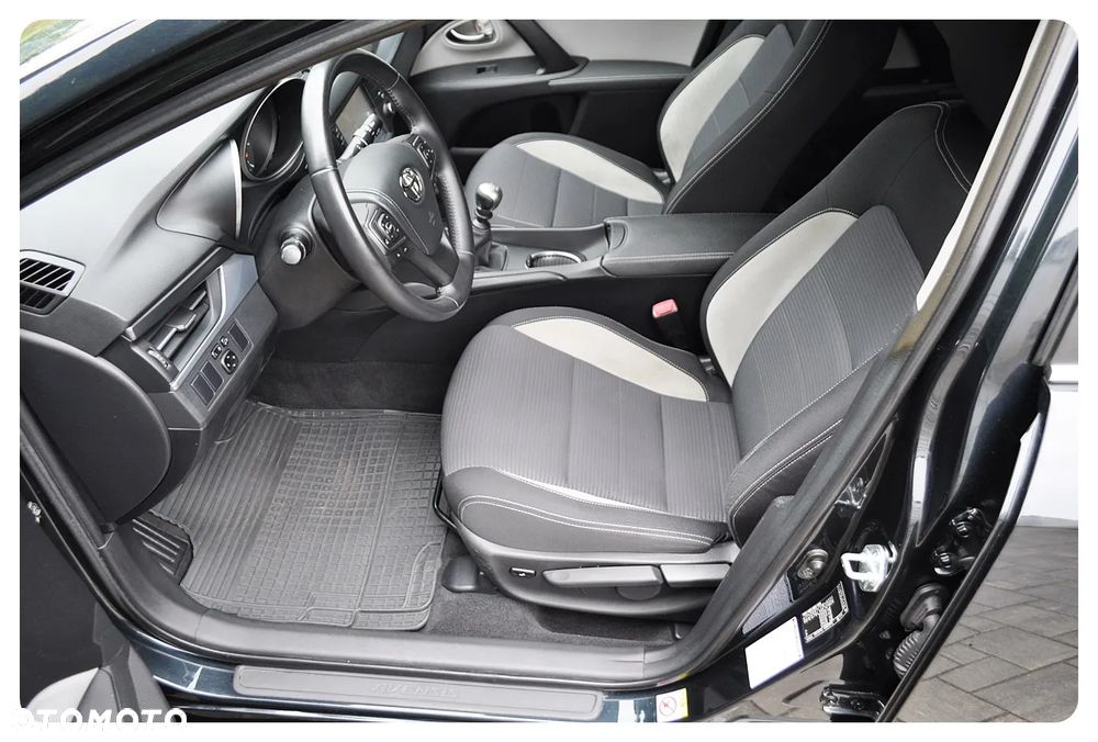 Toyota Avensis Touring Sports 1.8 Business Edition - 24
