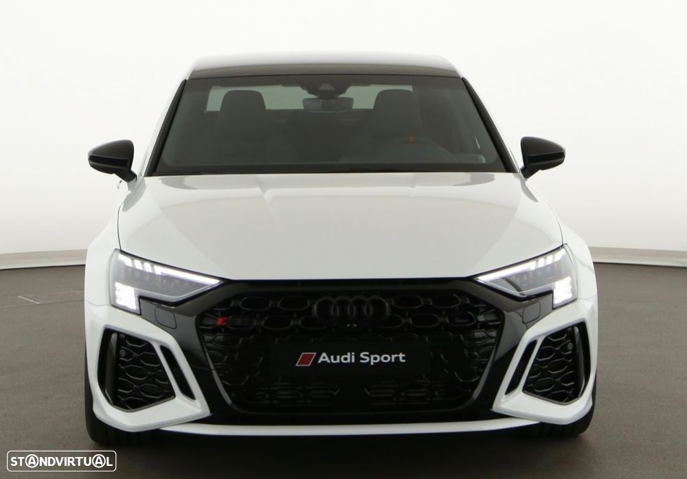 Audi RS3 Limousine - 2