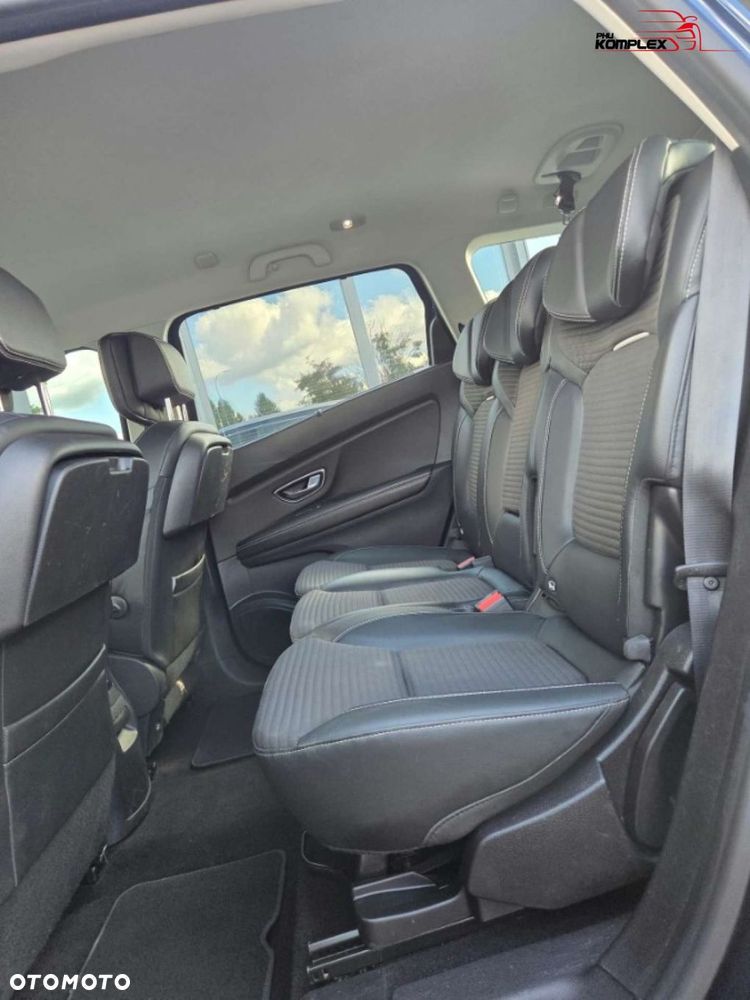 Renault Grand Scenic - 10