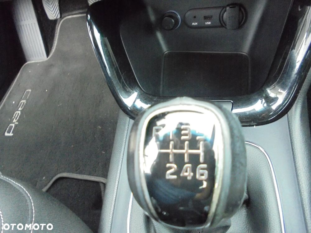 Kia Ceed 1.6 GDI Edition 7 - 23