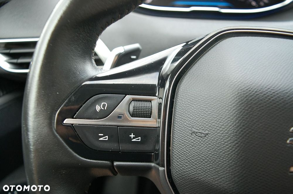 Peugeot 3008 BlueHDi 130 Stop & Start EAT8 Allure - 24