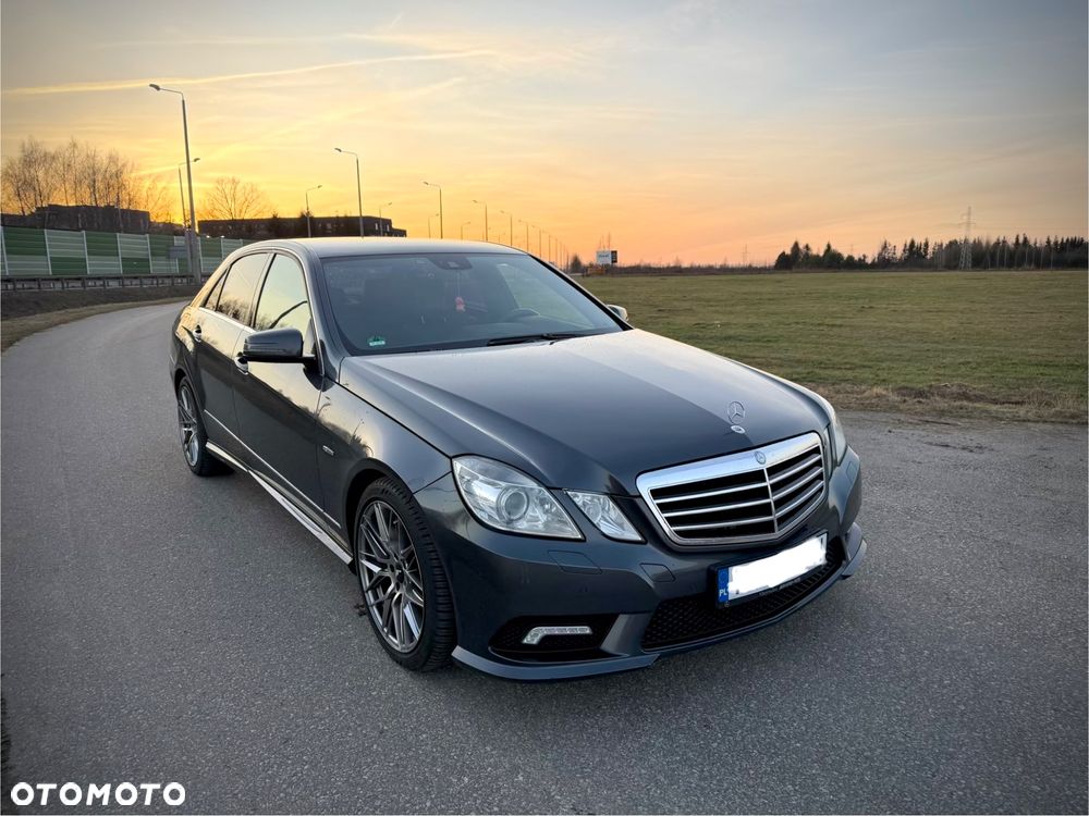 Mercedes-Benz Klasa E 220 CDI BlueEff Avantgarde - 1