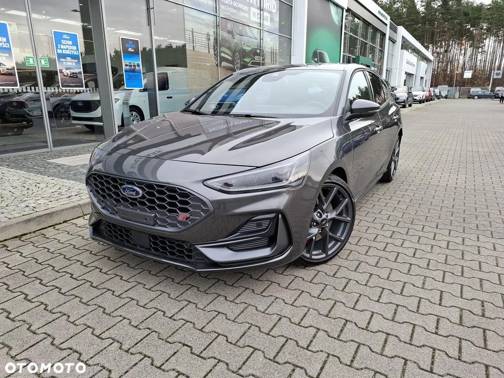 Ford Focus 2.3 EcoBoost ST X - 2