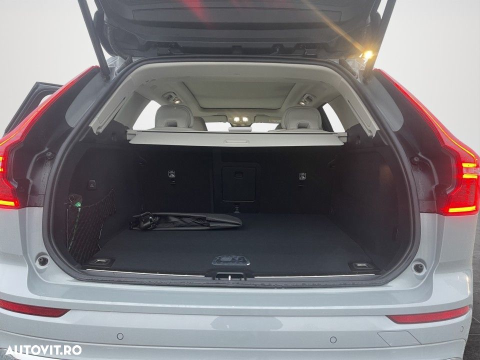 Volvo XC 60 T8 AWD AT PHEV Plus Bright - 16