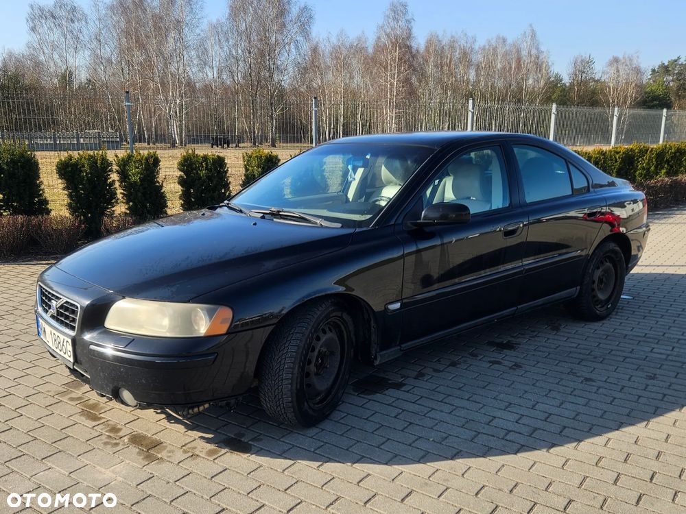 Volvo S60 2.4D5 Momentum - 1