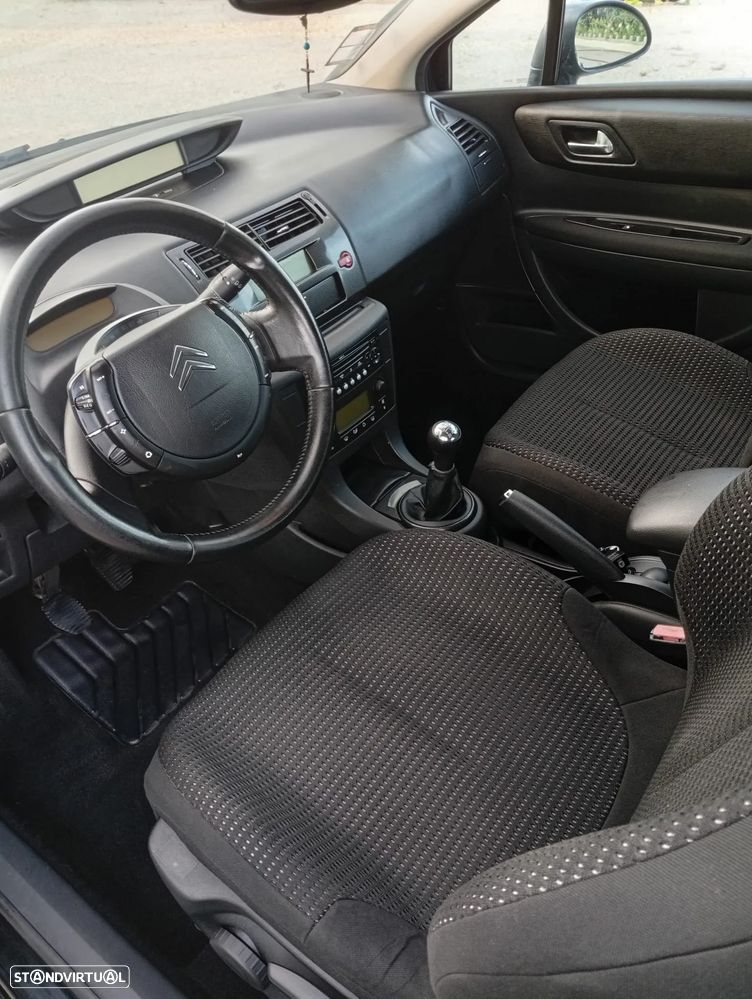 Citroën C4 1.6 HDi 110 VTR Pack - 4