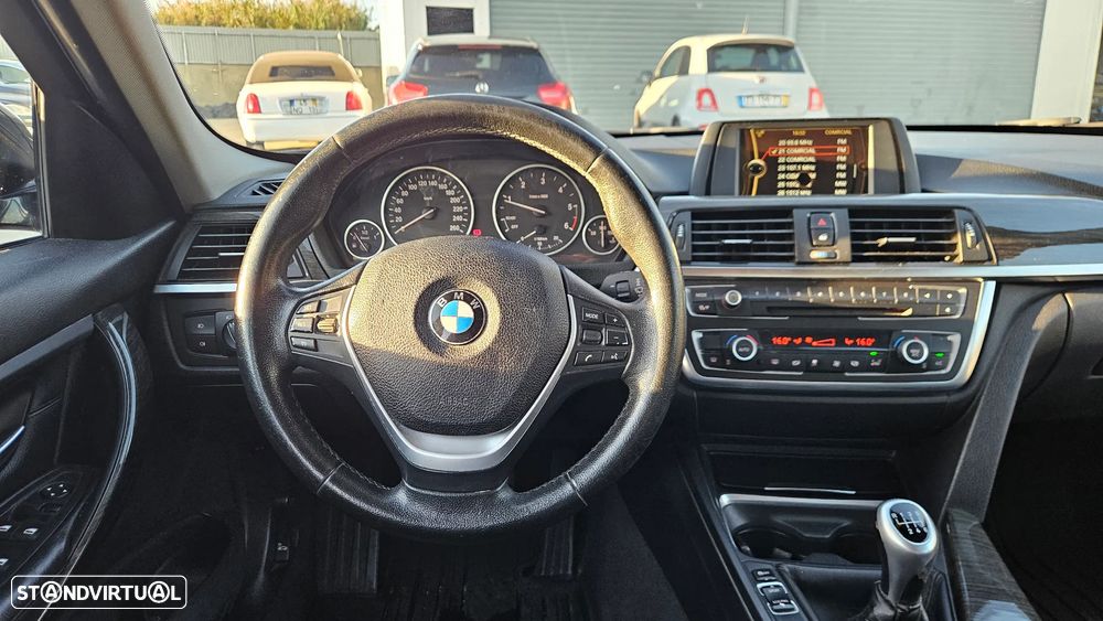 BMW 320 d Sport - 14