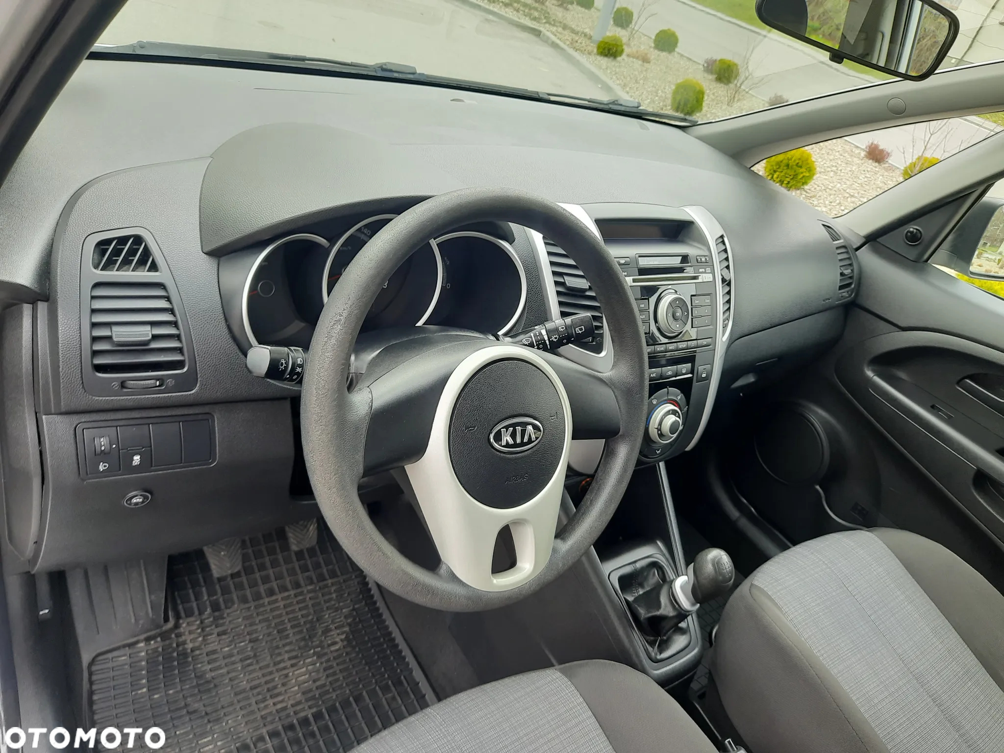 Kia Venga 1.4 L - 9