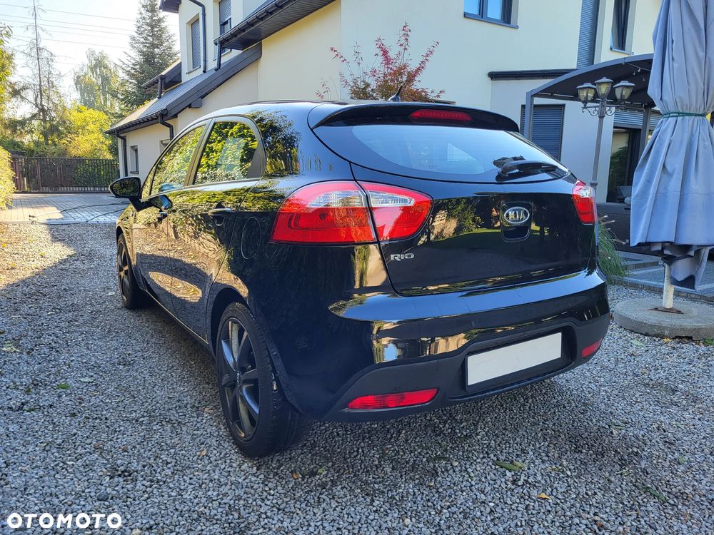 Kia Rio - 4