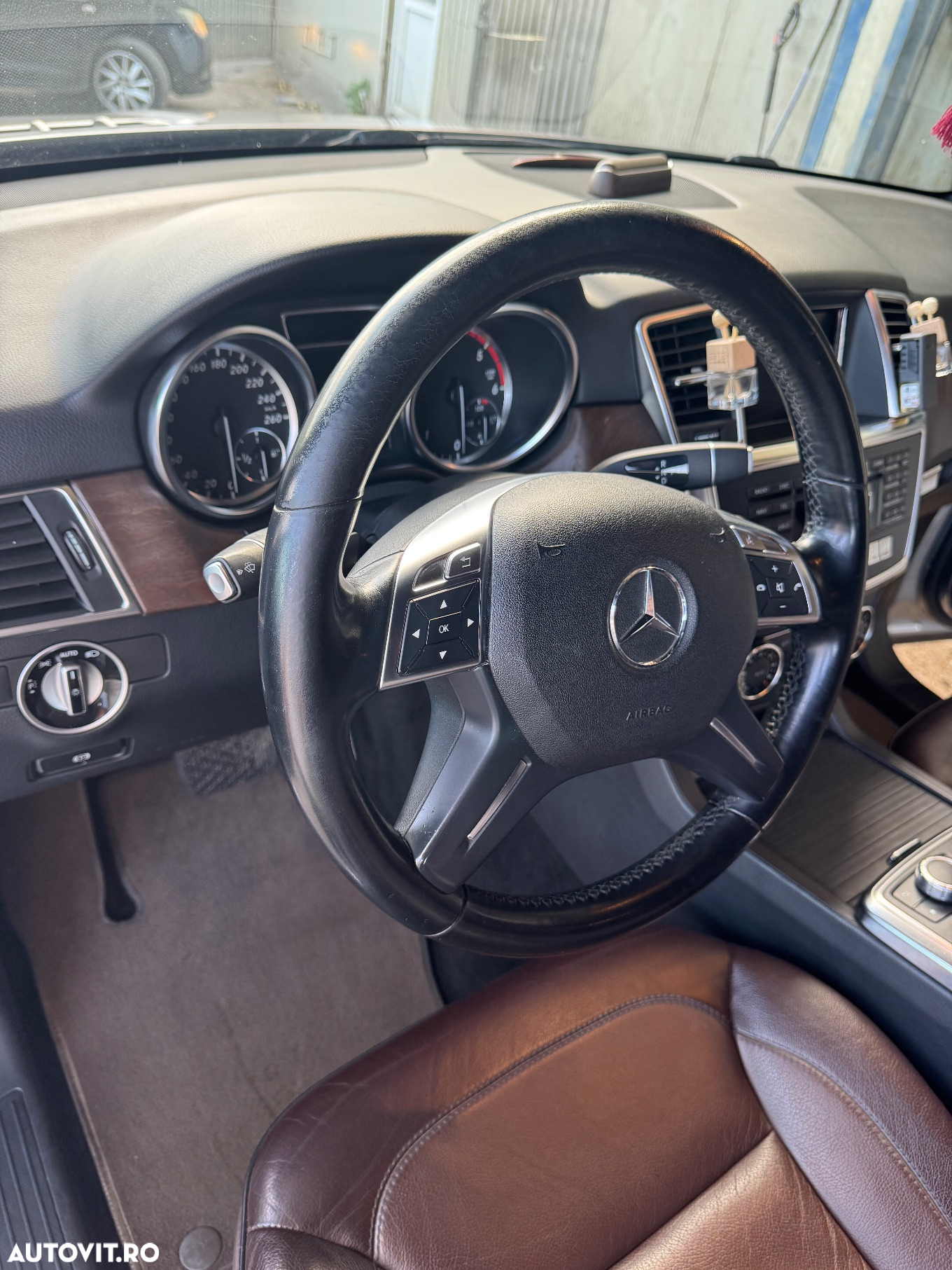 Mercedes-Benz ML 350 BlueTec 4MATIC Aut - 9