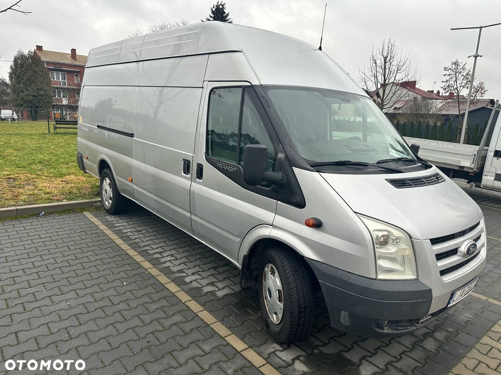 Ford Transit - 1
