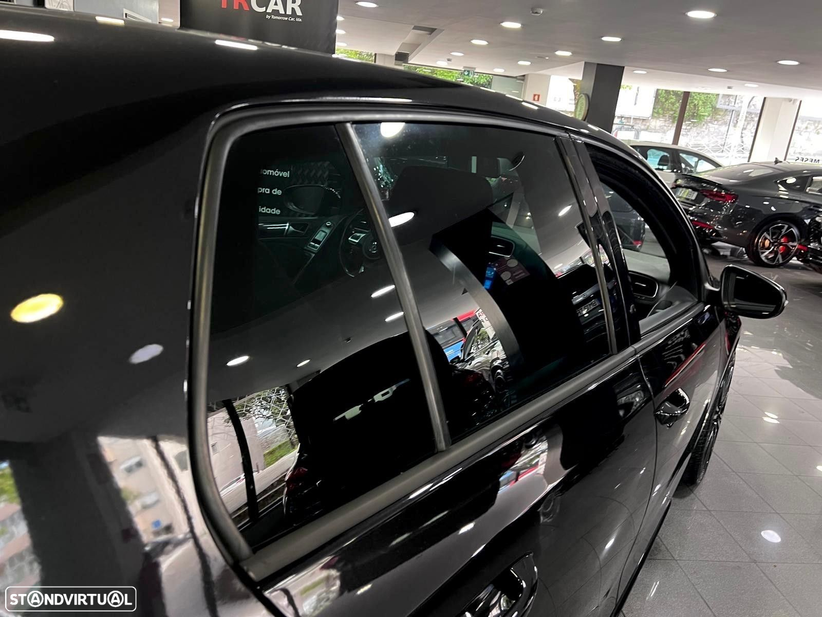VW Golf 2.0 TSi GTI - 32