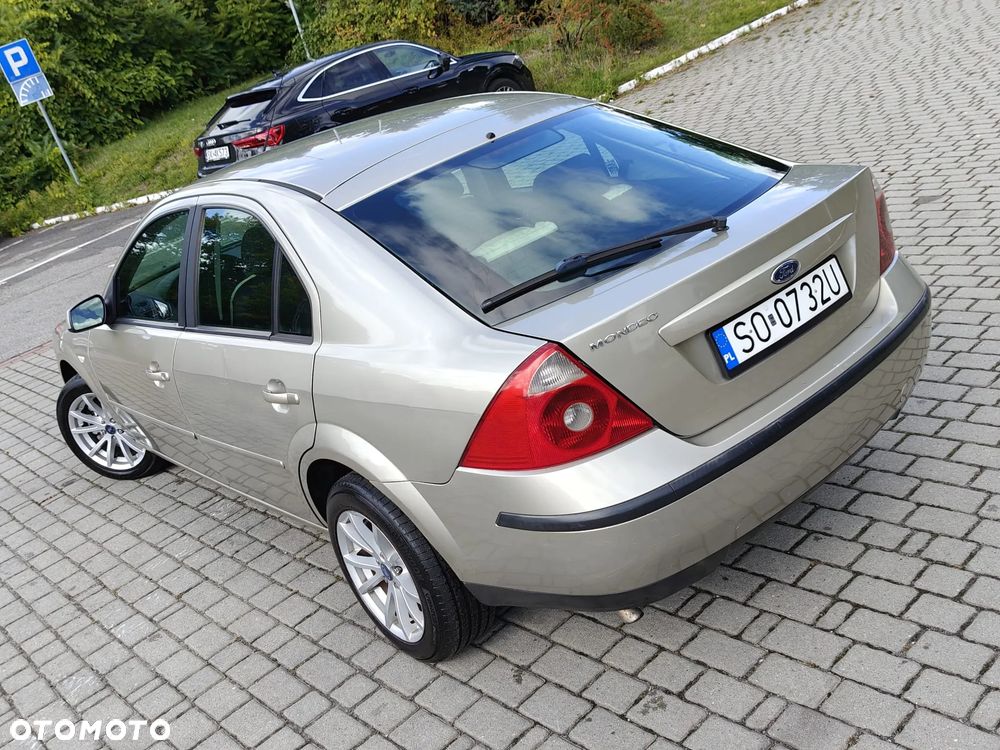 Ford Mondeo 1.8 Gold X - 30