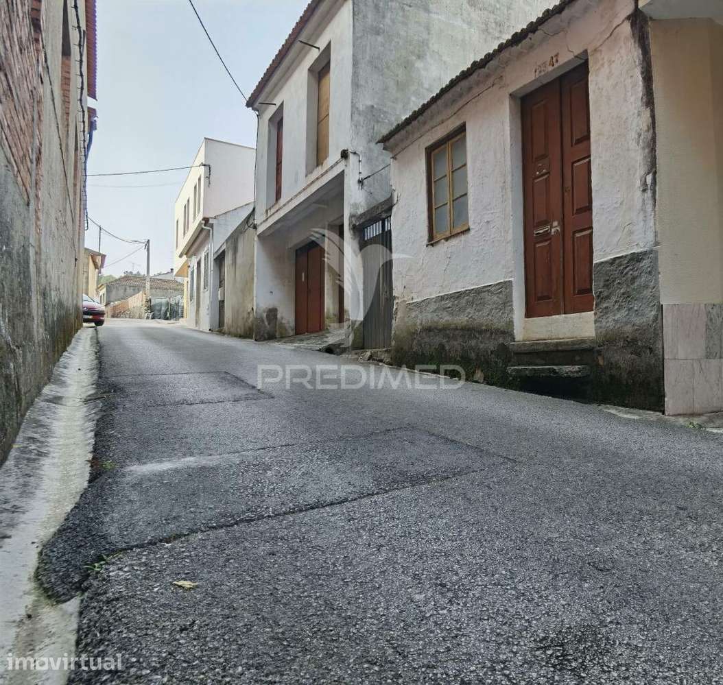 Moradia T2 para restaurar com terreno, Amiais de Baixo - Grande imagem: 5/26