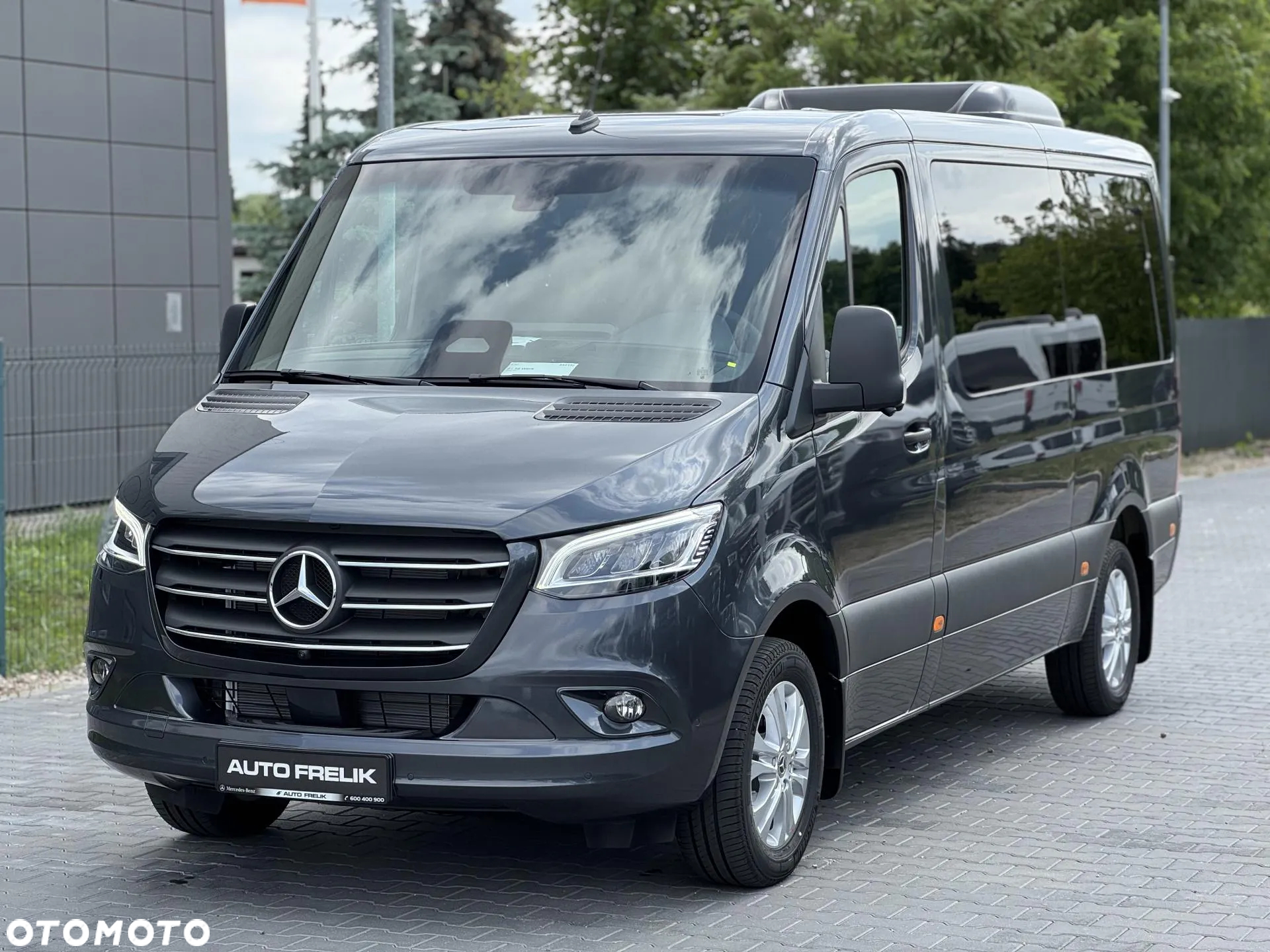 Mercedes-Benz Sprinter - 4