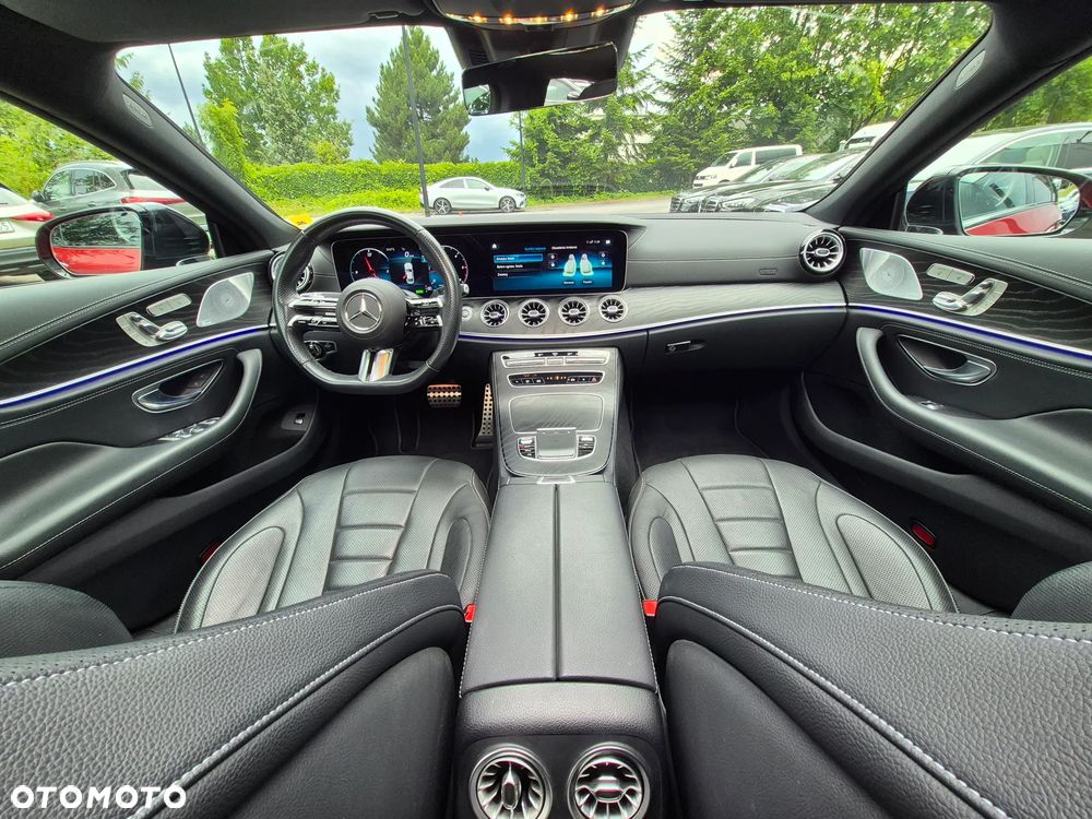Mercedes-Benz CLS 300 d 4-Matic AMG - 33