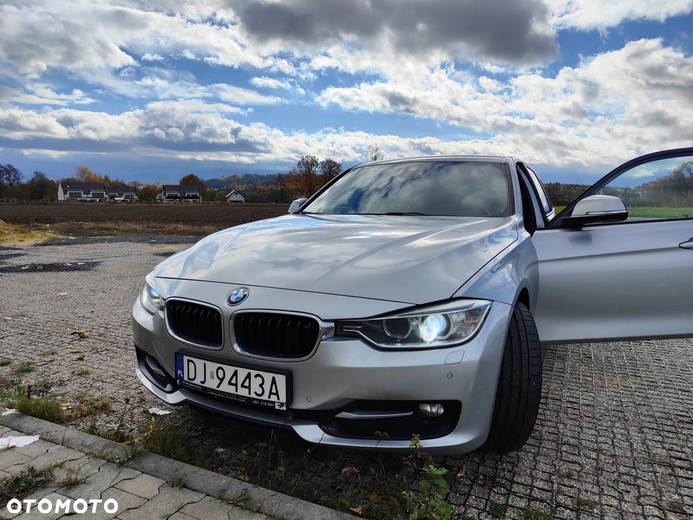 BMW Seria 3 320d DPF Edition Sport - 20