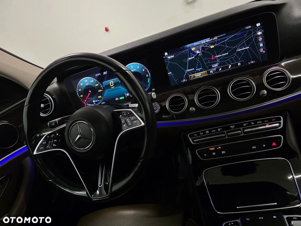 Mercedes-Benz Klasa E 300 de 9G-TRONIC AMG Line - 8