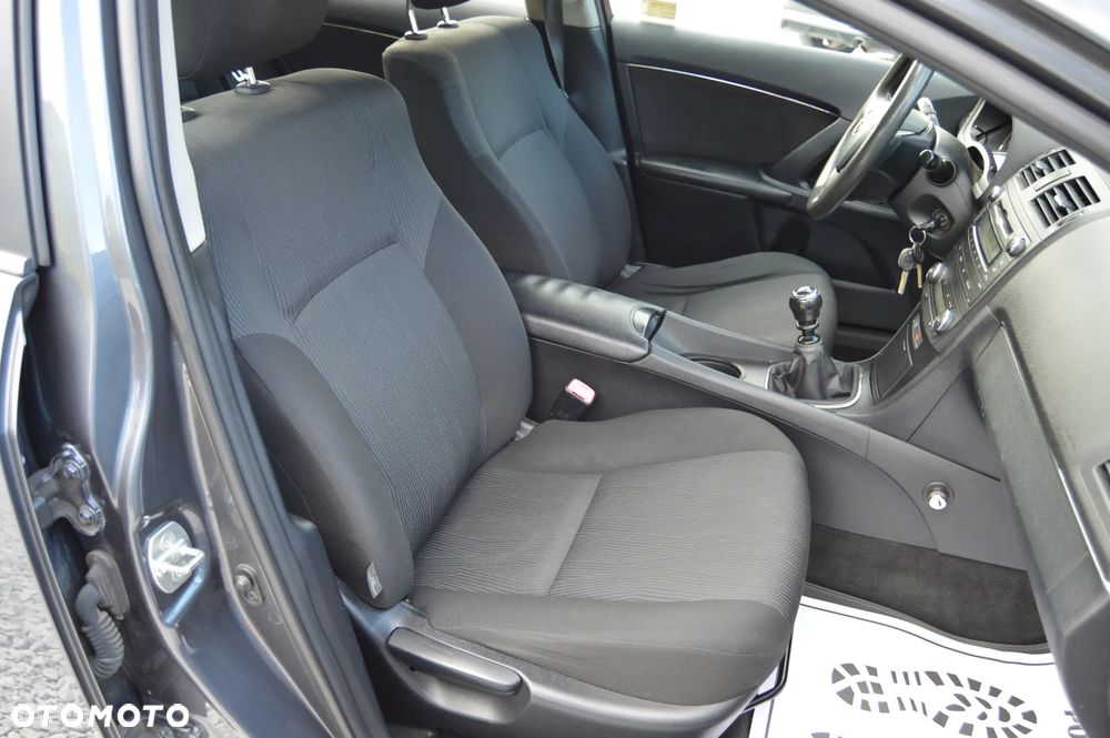 Toyota Avensis 2.0 D-4D Sol - 34
