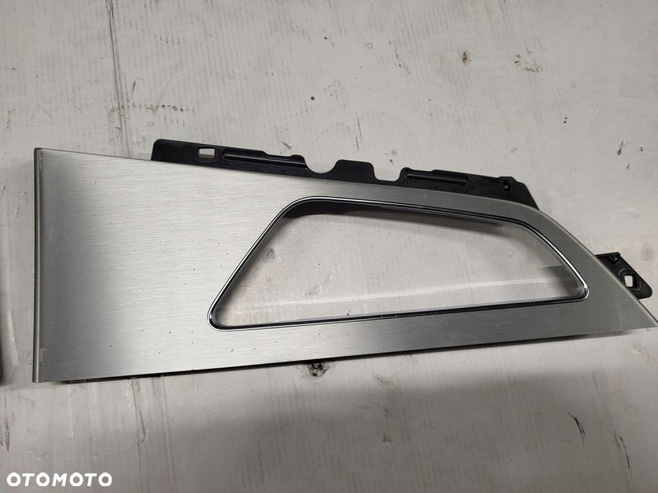 LISTWA DEKOR DRZWI TYLNYCH AUDI Q7 PRAWA LEWA - 4