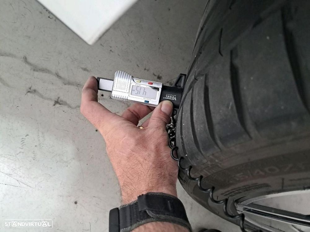 Mercedes-Benz C 300 e AMG Line - 26