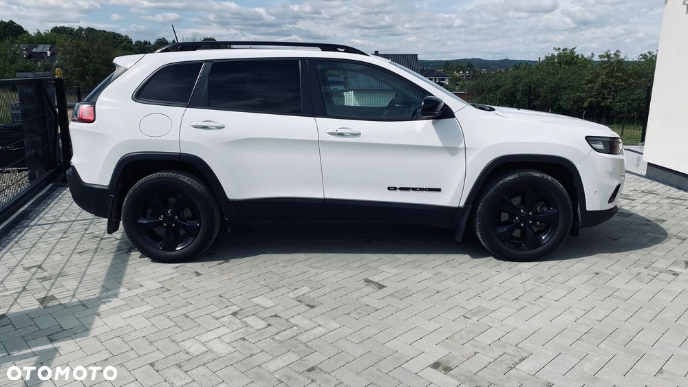 Jeep Cherokee - 5