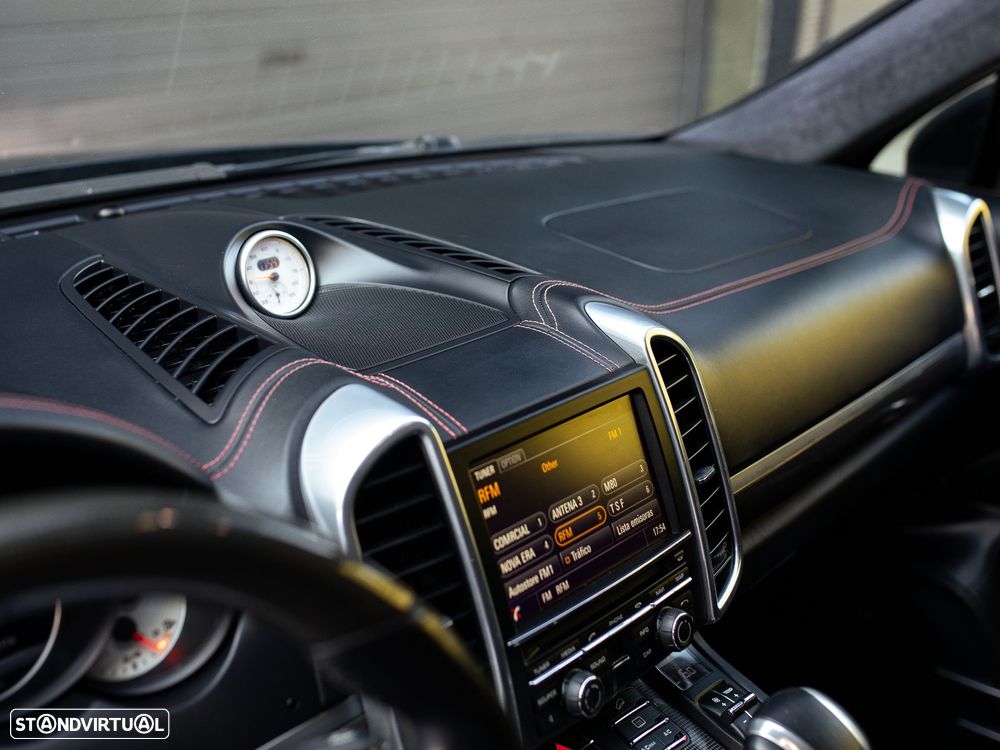 Porsche Cayenne Turbo Tiptronic S - 38