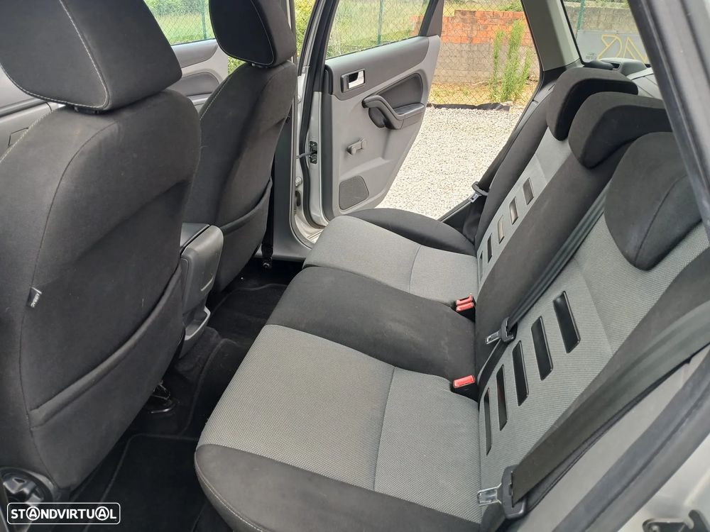 Ford Focus SW 1.4 16V Trend - 6