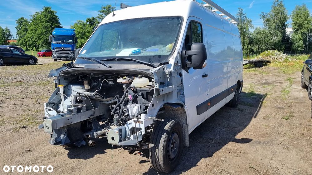 Nissan INTERSTAR - 8