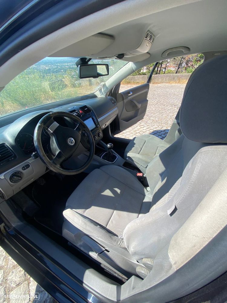 VW Golf Variant 2.0 TDi Confortline - 15