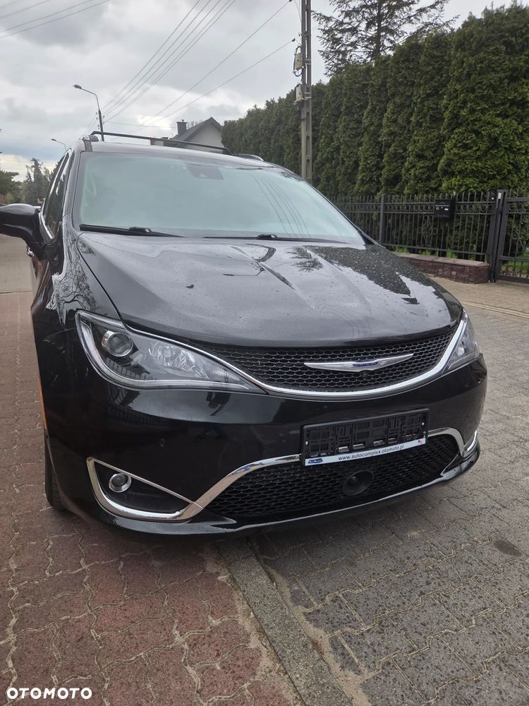 Chrysler Pacifica - 7